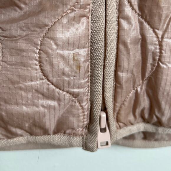 J. Crew Pale Pink Quilted Vest Neutral Peachy Pink Vest Puffer Size S - Picture 2 of 7